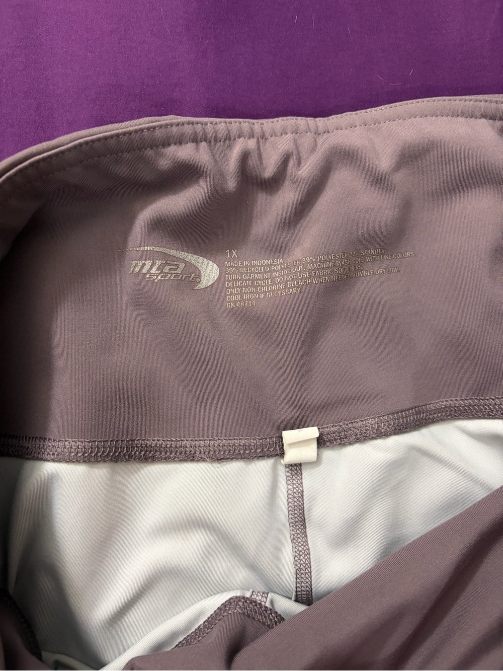 High-Waist Purple Capri Leggings with Multicolor Tweed Panels - Picture 2 of 5